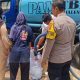 Kapolsek Maja Salurkan Bantuan Air Bersih dari Kapolres Majalengka dan PDAM untuk Warga Desa Cieurih.