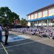 Edukasi Generasi Muda, Kanit Binmas Polsek Lemahsugih Jadi Pembina Upacara di SMKN 1 Lemahsugih