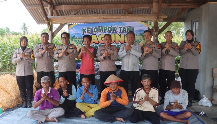 Ngariung Bareng Petani Jagung, Wakapolres Majalengka Serap Aspirasi dan Dukung Ketahanan Pangan