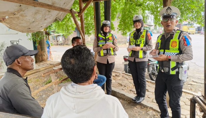 Gelorakan Tertib Berlalu Lintas, Satlantas Polres Majalengka Bagikan Brosur Operasi Patuh Lodaya 2026 di Pangkalan Ojek Cigasong